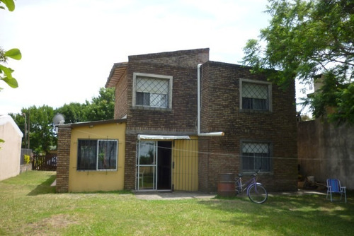 Imagen 3 de 14 de Venta Casa De 3 Dorm + 2 Baños. Con Vista Al Mar.