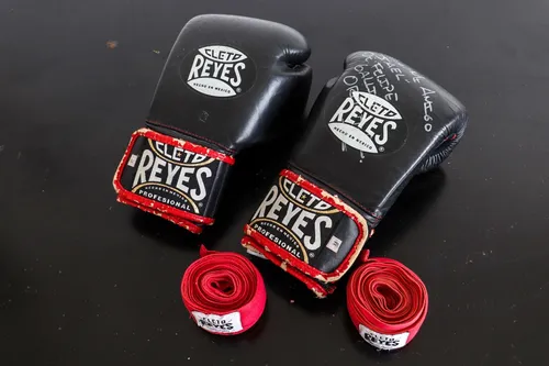 guantes de boxeo 16 onzas cleto reyes
