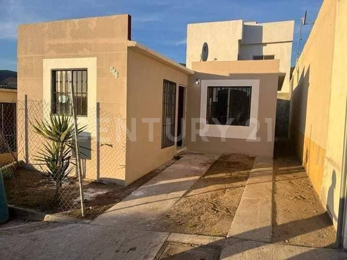 Casa En Venta, Fraccionamiento Los Encinos, Ensenada B.c.