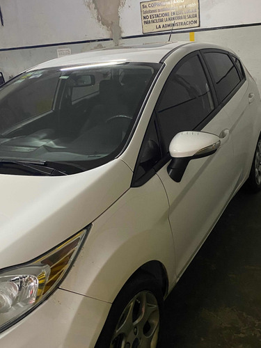 Ford Fiesta Kinetic Design 1.6 Design 120cv Titanium 2012