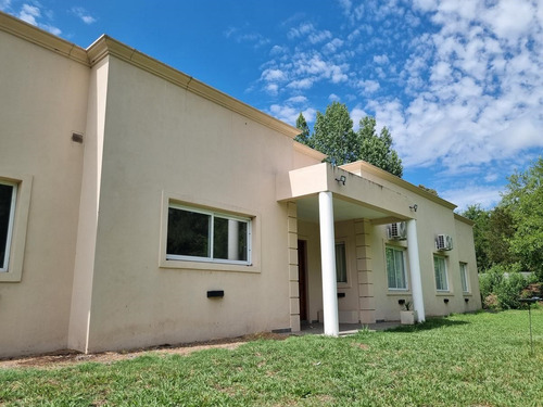 Casa En Venta Ubicado En Coronel Brandsen, G.b.a. Zona Sur