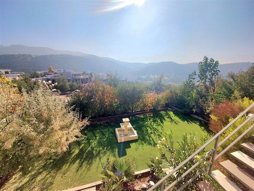 Casa En Venta De 4 Dorm. En Lo Barnechea