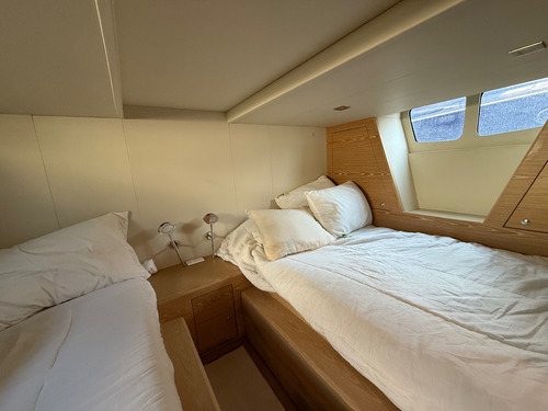 Crucero Segue Con Iveco 2 X 400 Hp Año 2013 Linea De Ejes