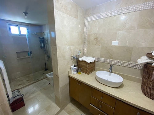 Imagen 24 de 30 de Vendo Lujoso Y Amplio Penthouse En Alma Rosa 1