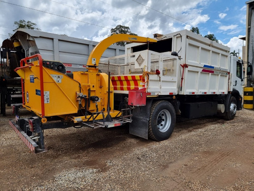 Imagem 12 de 15 de Volkswagem 15-190 4x2 Ano 2018/2019 Triturador Agrícola