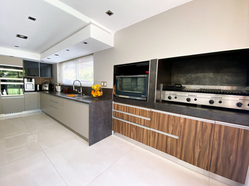 Casa En Venta Saint Thomas Sur Canning