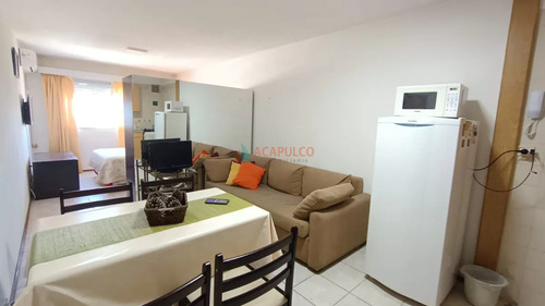 Monoambiente En Alquiler De Temporada - Punta Del Este - Torre Con Servicios