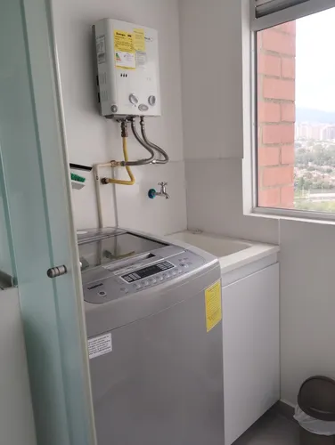 Apartamento De 2 Alcobas + Estudio