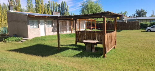 Cipolletti Vende Quincho/ Dpto C/ Pileta