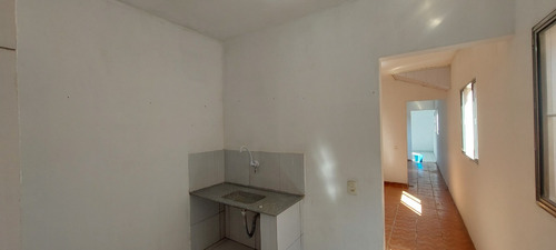Vendo Casa Sobrado Com 3 Alugueis Sobrado Tem Tres Casas Todas Com Agua E Luz Independente Proximo A Tudo