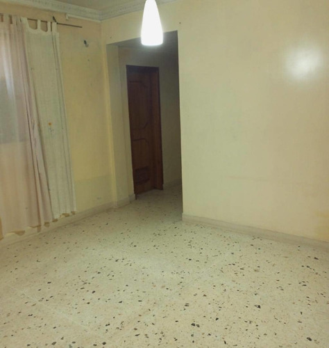 Imagen 27 de 28 de Casa Céntrica Calle Cerrada Sin Amoblar, Aire Acondicionado Central, Estilo Colonial En Alquiler Y/o Venta Trigal Norte (hg)