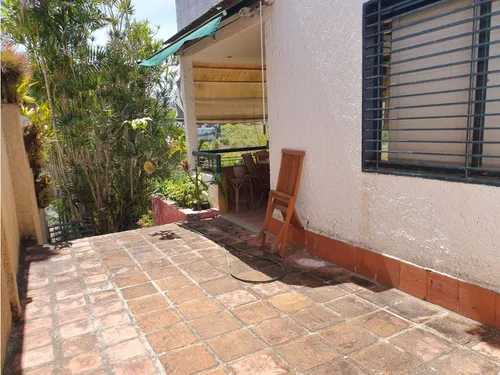 Venta Casa Tres Plantas En Lomas De Club Hipico Con Anexo Baruta