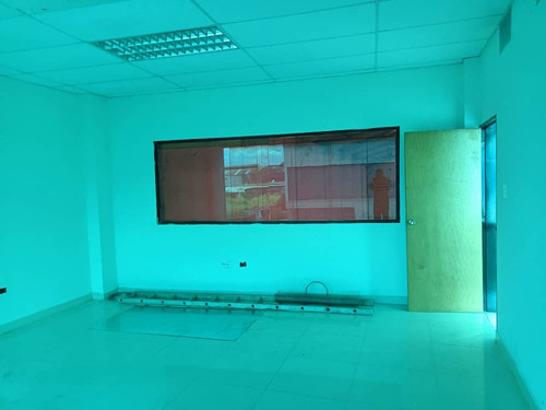 Imagen 6 de 15 de Vende O Alquila Galpon En Conjunto Empresarial Aero Centro Internacional Valencia Fg