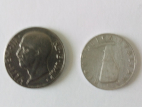 Moedas Italia 20 Centesimi 1941 E Outra 5 Lira 1954 Alumínio (Usado)