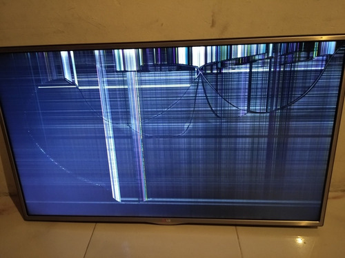 Imagen 1 de 3 de Televisor LG Cinema 3d (pantalla Dañada)