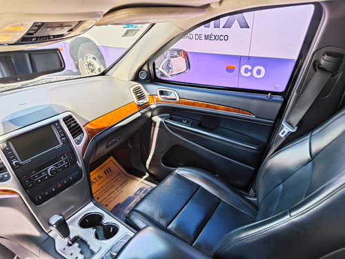 Jeep Grand Cherokee 3.6 Laredo V6 Lujo 4x2 Mt