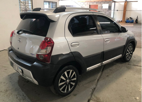 Toyota Etios 1.5 Cross