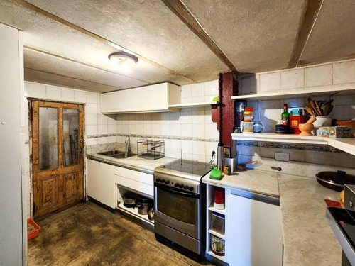 Semipiso Antiguo 6 Amb Con Balcón Y Entre Piso