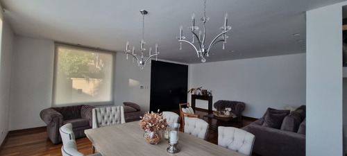 En Venta En Palomar A Dos Cuadras Estacion Unico Chalet 8 Ambientes Piscina Quincho Impecable Ficha 9888