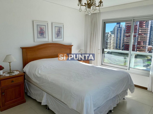 Imagen 9 de 12 de Apartamento En Brava Con 2 Dormitorios