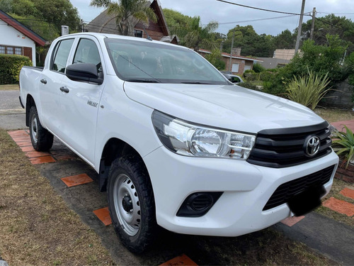 Imagen 9 de 11 de Toyota Hilux 2019 2.4 D.cab. T.dsl Dx