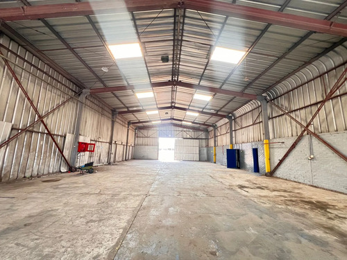 Bodega Con Oficina 610 M2 En Condominio Cerrillos