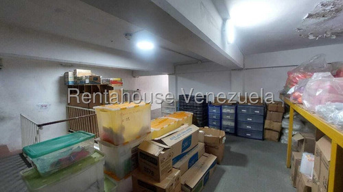 Ji 25-20435. Alquiler De Local Comercial De 240m2 Ubicado En Quinta Crespo, Parroquia San Juan.
