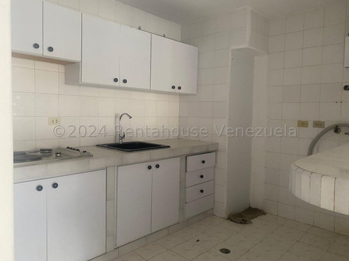 Yonny Silva Rentahouse Vende Apartamento En Sabana Larga, Valencia Rcys 24-28927