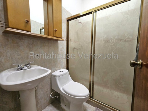 Erika Armeya Vende, Hermosa Casa En La Urbanizacion Roca Del Valle De Cabudare. Flex: 25-23041
