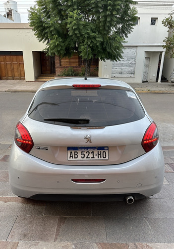 Peugeot 208 1.6 Allure