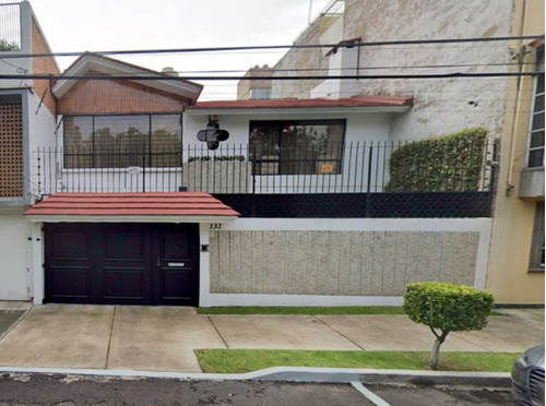 Casa A La Venta En La Colonia Irrigación, Fabuloso Remate Bancario