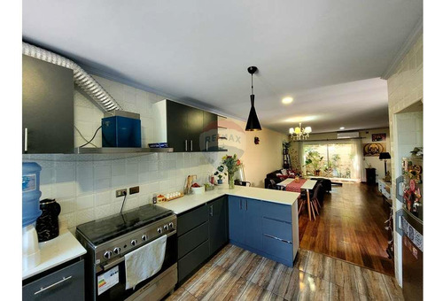 En Venta! Casa Con Proyeccion A Comercio