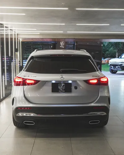 Mercedes-Benz GLA 250 2.0 4matic
