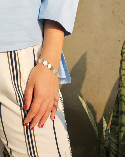 Imagen 4 de 6 de Pulsera Dijes Plata 925 Esmerilada Mujer Regulable
