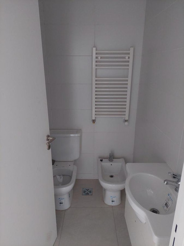 Departamento En Venta - 2 Dormitorios 2 Baños - Cochera - 83mts2 - Caballito, Capital Federal