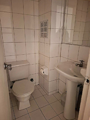 Vendo Excelente Oficina En Sector El Golf, Las Condes