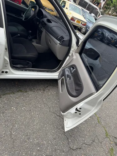 Renault Symbol 2 Confort Color Blanco Glacial