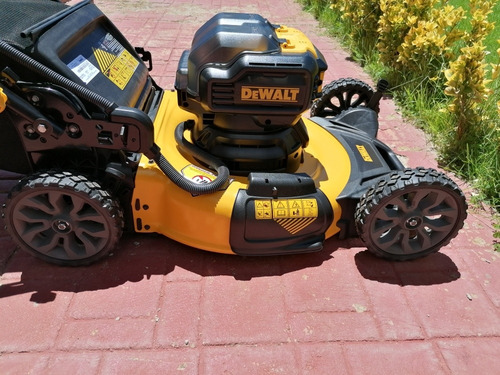 Imagen 5 de 9 de Podadora De Césped Dewalt Xr 20v Dcmwp233 Nueva