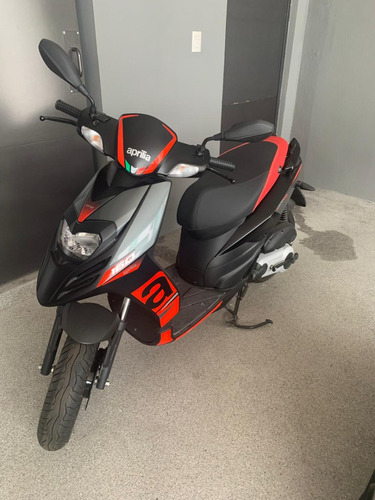 Aprillia Scooter Sr160