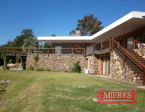 Casa En Venta 3 Dormitorios - Punta Ballena Ref 1221 (ref: Atm-1221)