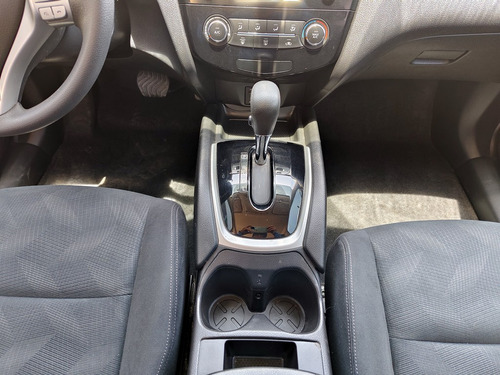 Nissan X-Trail 2.5 SENSE 4X2 CVT AT 5P