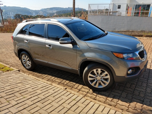 Imagem 1 de 7 de Kia Sorento 2011 2.4 Ex 5l 4x2 Aut. 5p