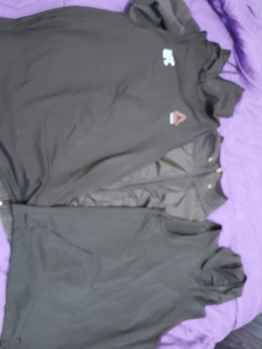 Lote De Ropa De Hombre Campera+ Sudaderas