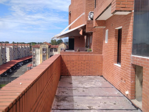 Imagen 18 de 22 de Pent-house En Venta En Urb. Arivana, Conj. Res. Kamila Suites