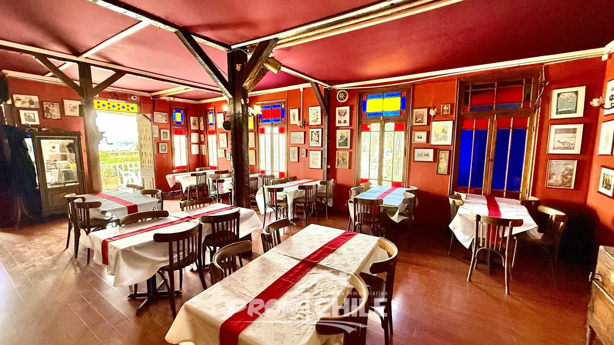 Imagen 3 de 23 de En Venta Casona Estilo Victoriano, Valparaíso