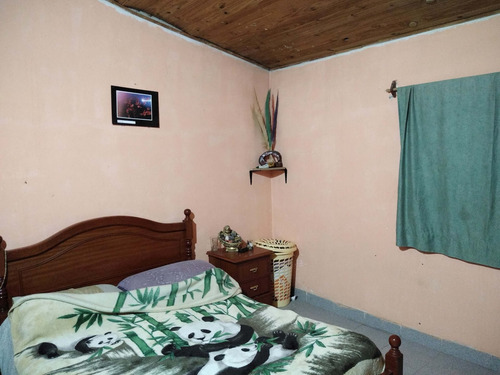 Complejo De 4 Departamentos En Centenario Oeste