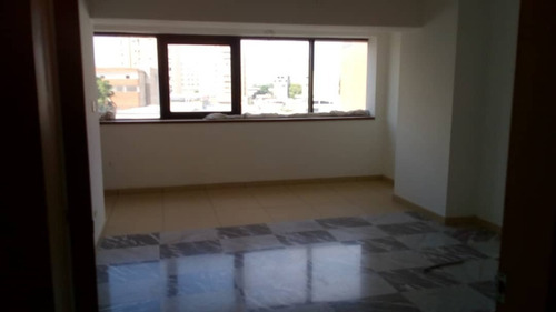 Imagen 4 de 8 de En Venta Centrico Edificio En La Calle Maneiro De Pto La Cruz 2.600 Mts2 8 Pisos 2 Ascensores 32 Oficinas De Diferentes Metrajes Lobby De Entrada Local Comercial 50 Pstos De Estacionamiento