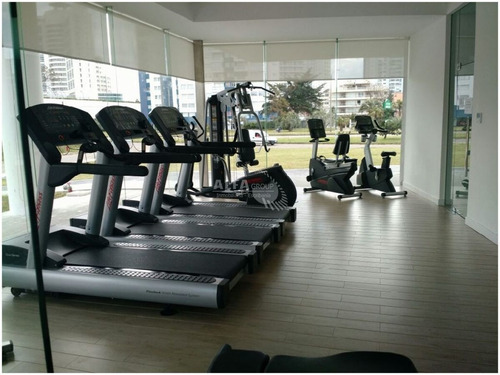Imagen 3 de 11 de Precioso Departamento En Torre De Categoria, Punta Del Este