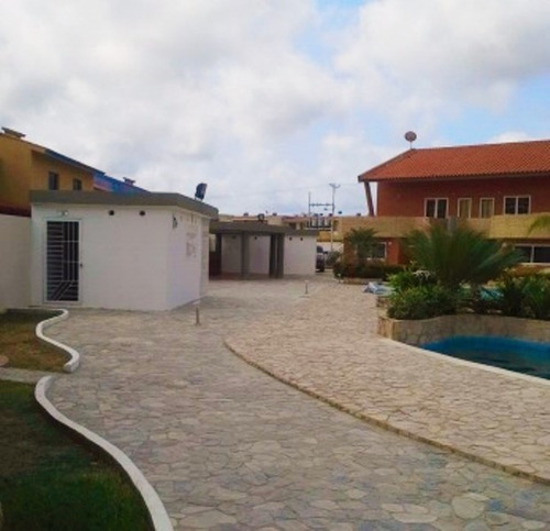 Townhouse En Conj. Residencial Los Roques Ciudad Flamingo Gm