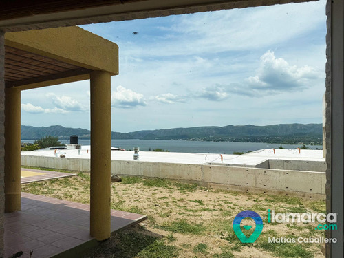 Villa Del Lago En Carlos Paz Toda En Planta Baja Con Vistas Increibles